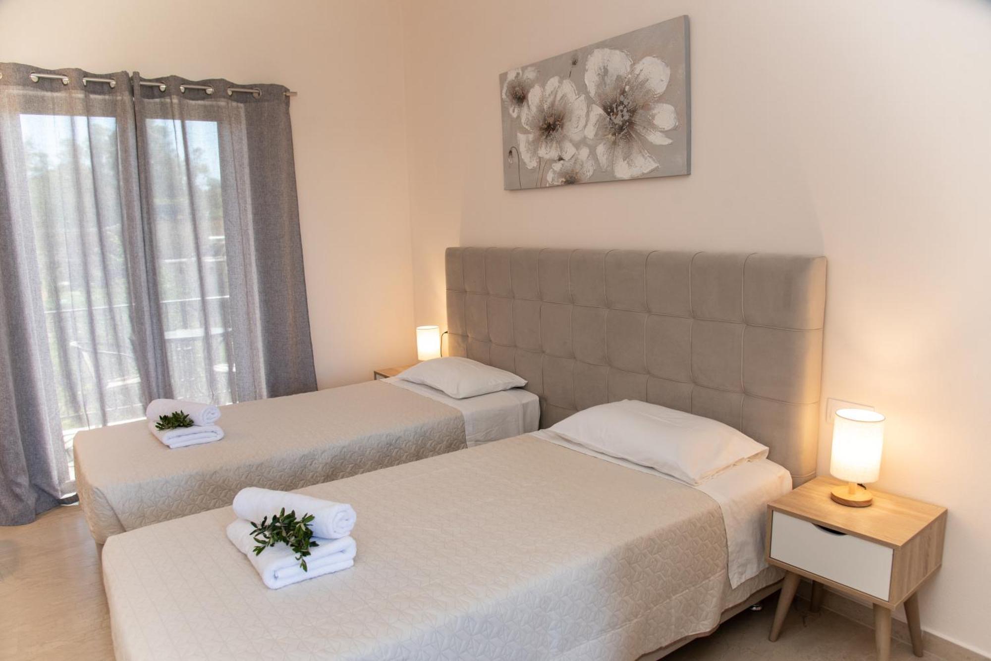 Costas Apartments Mesongí Kamer foto